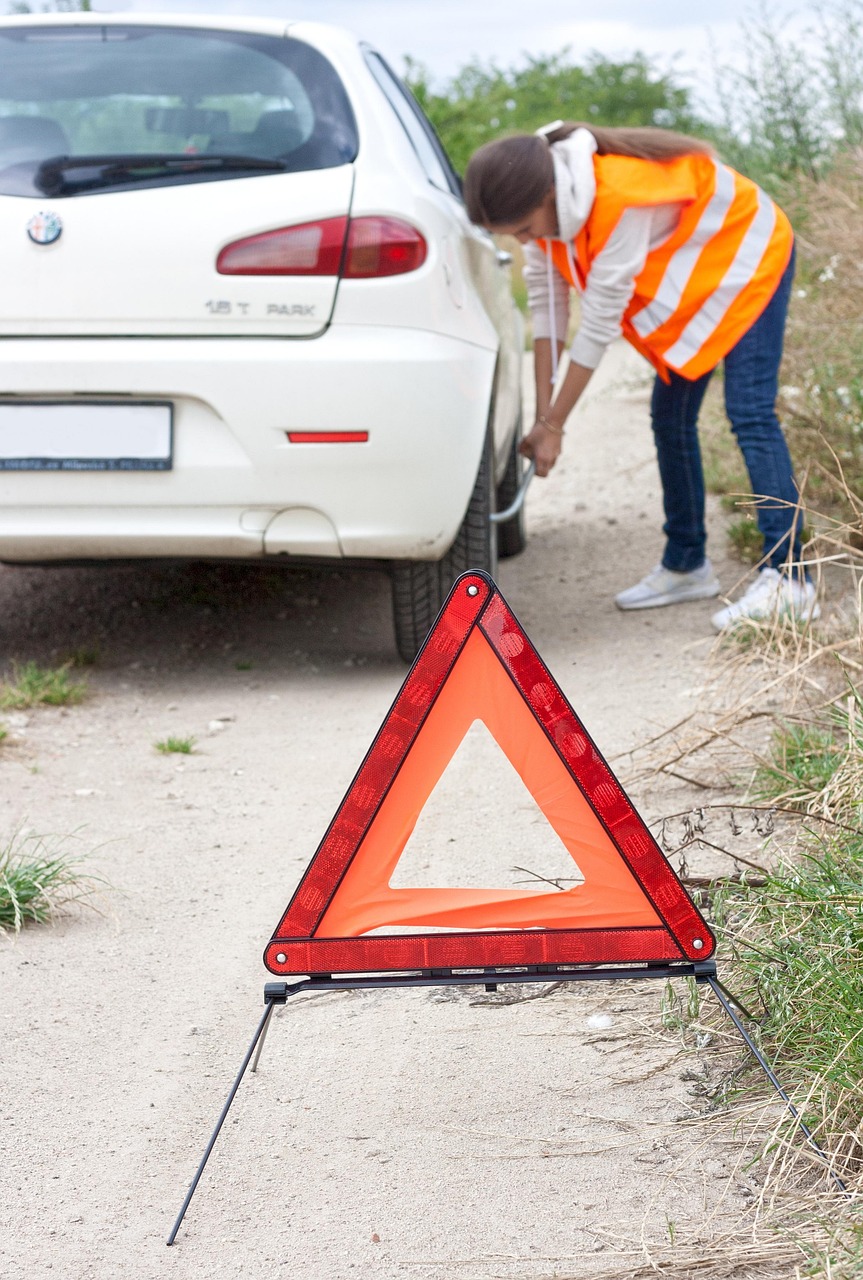 car accident, bike, tire, tires, car wallpapers, car, damage to the, danger, safety, a car wreck, automobile, accident, insurance, vest, reflective, triangle, warning, dangerously, repair, sign, notice, attention, defect